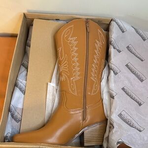 Tan Western-Style Women's Boots